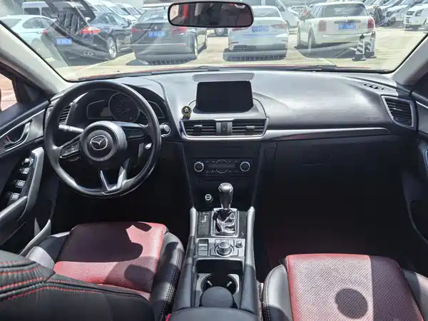 Mazda 3 Axela 2017