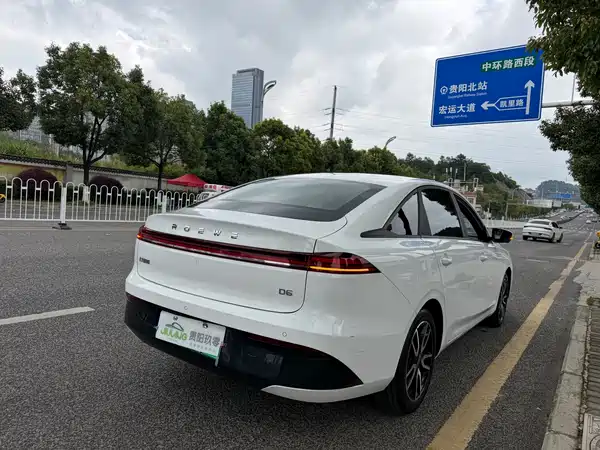 Roewe D6 2025