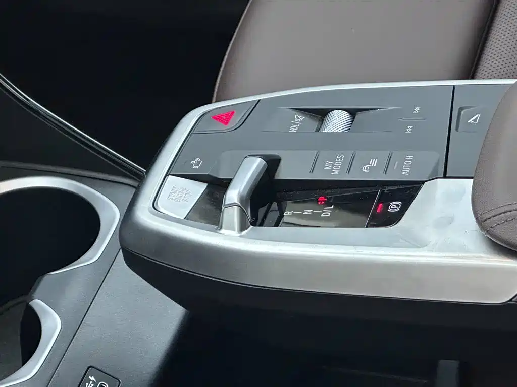 BMW X2 2025 — фото 11