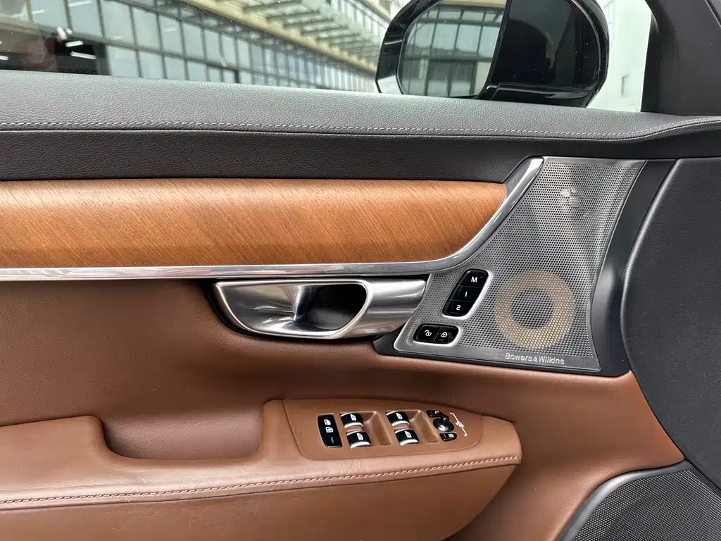 Volvo S90 2018 — фото 15
