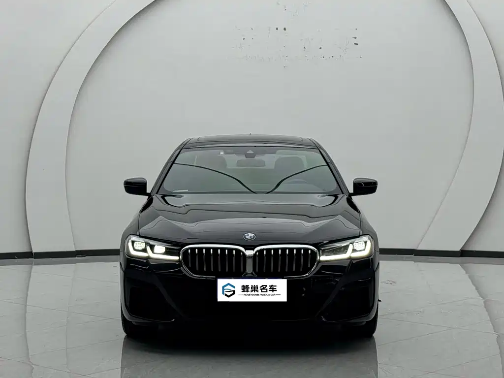 BMW 5 Series 2023 — фото 2