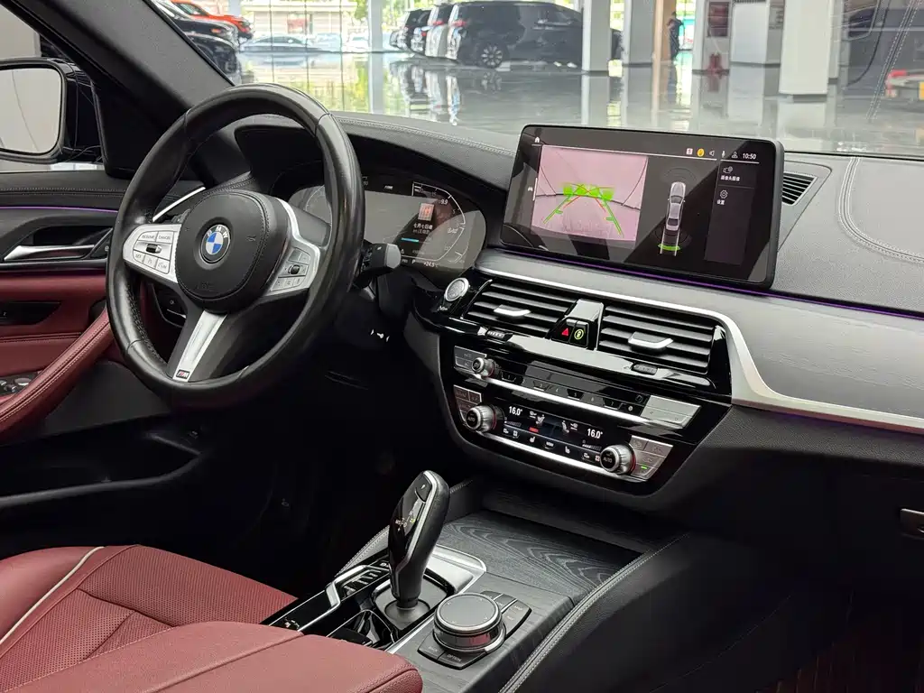 BMW 5 Series 2023 — фото 20
