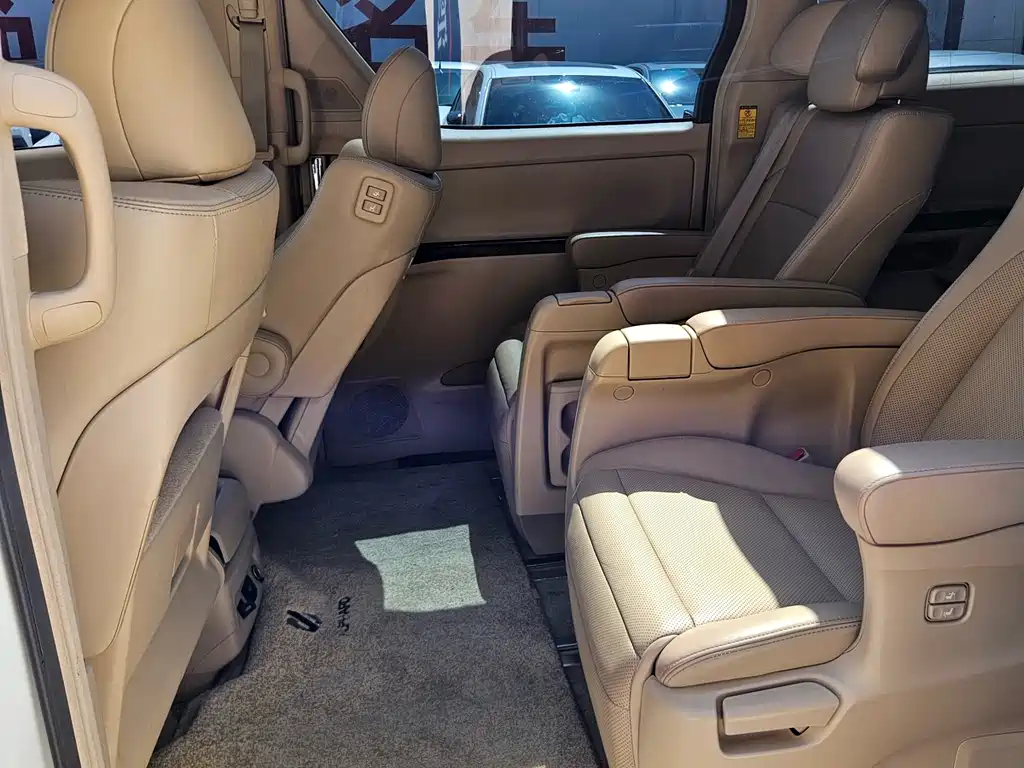 Toyota Alphard 2013 — фото 7
