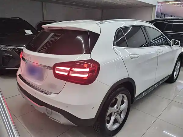 Mercedes-Benz GLA 2017