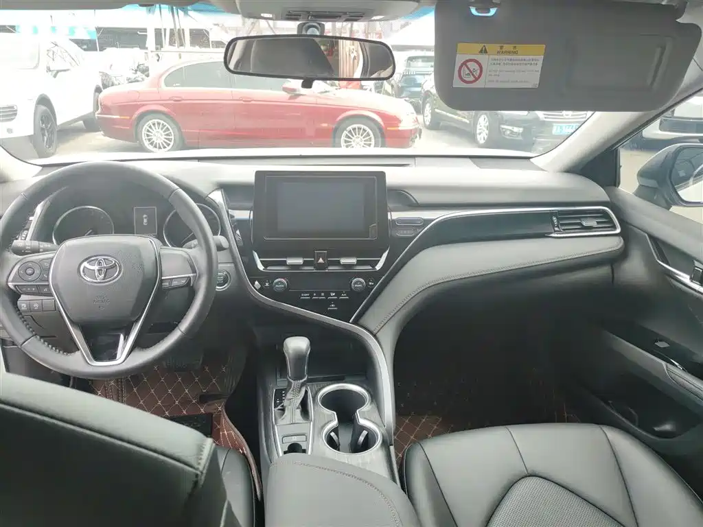 Toyota Camry 2023 — фото 15