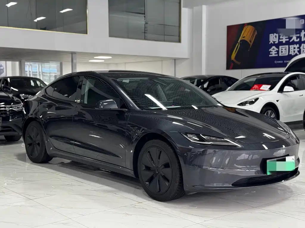 Tesla Model 3 2025 — фото 3