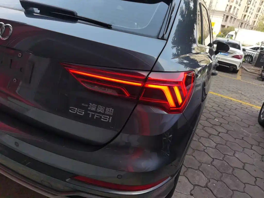 Audi Q3 2020 — фото 24