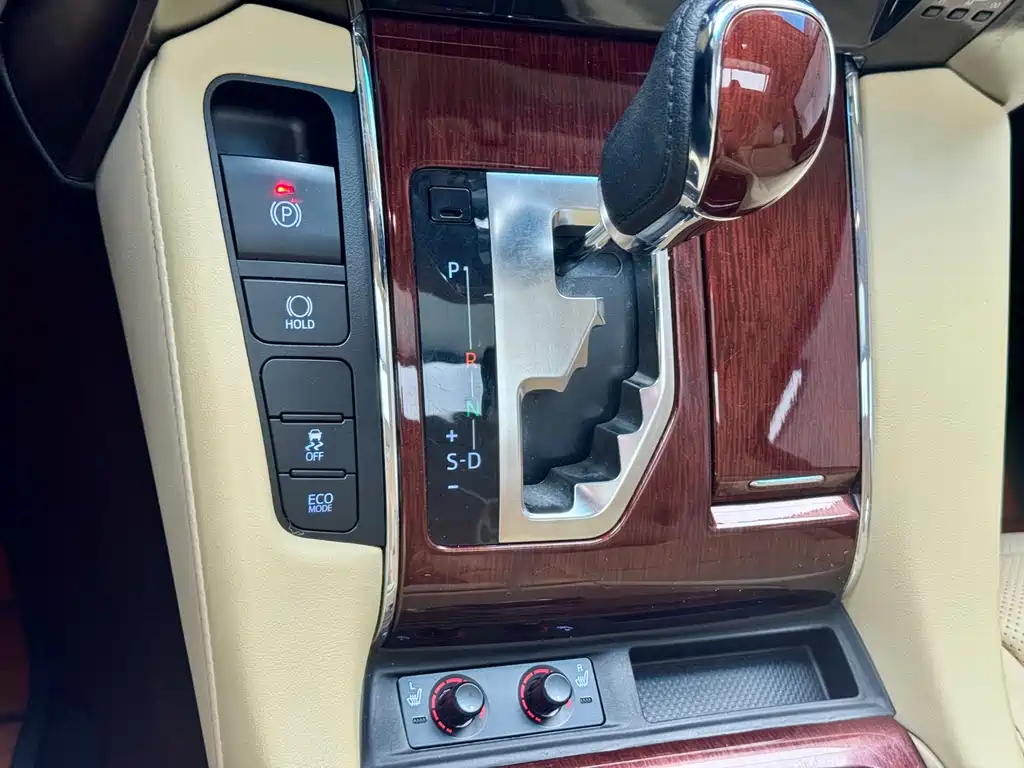 Toyota Alphard 2015 — фото 10