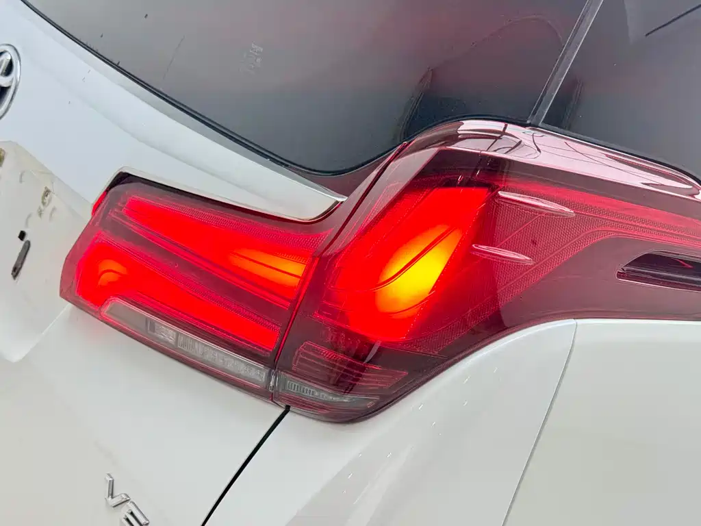 Toyota Alphard 2015 — фото 19