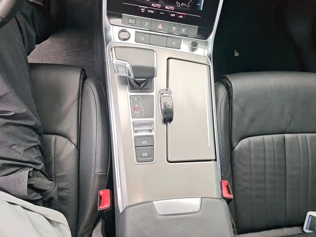 Audi A6L 2021 — фото 14