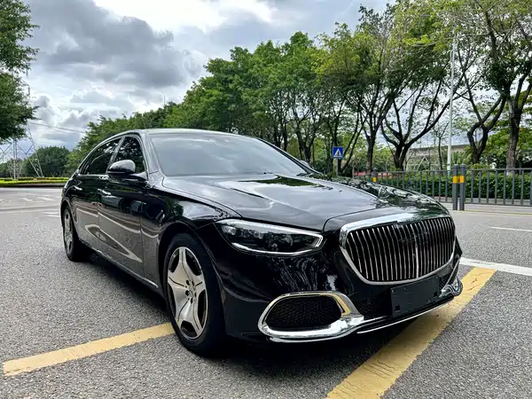 Mercedes-Benz Maybach S-Class 2025