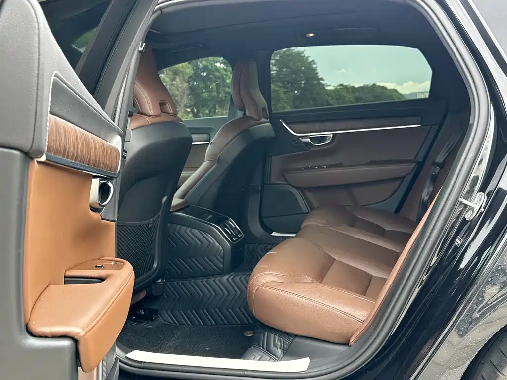 Volvo S90 2023 — фото 11