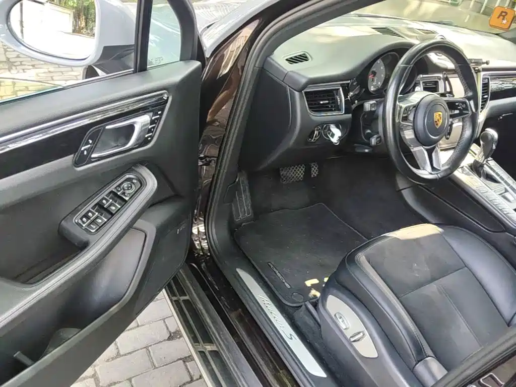 Porsche Macan 2015 — фото 16