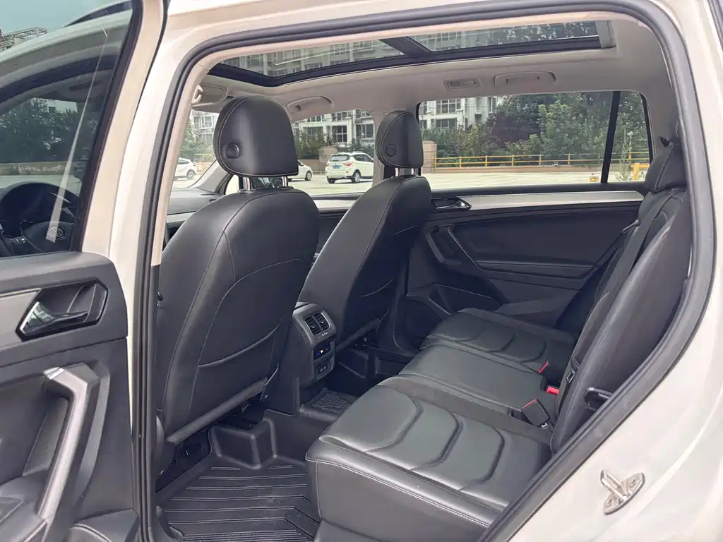 Volkswagen Tiguan L 2019 — фото 11