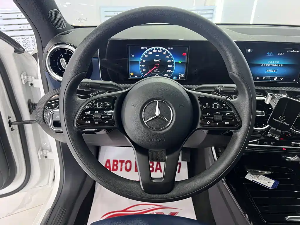 Mercedes-Benz A-Class 2022 — фото 10