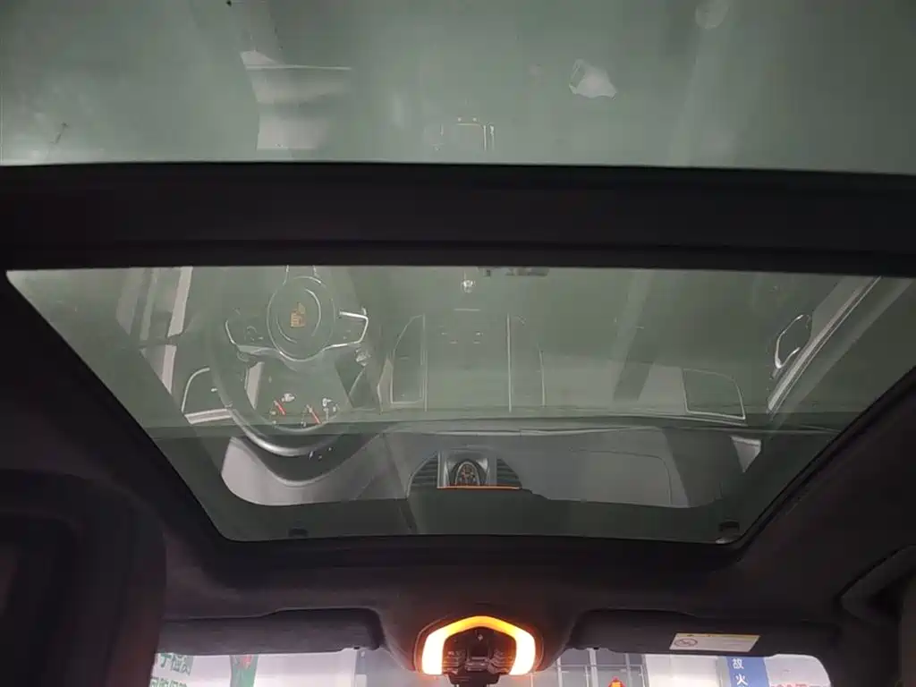 Porsche Macan 2015 — фото 18
