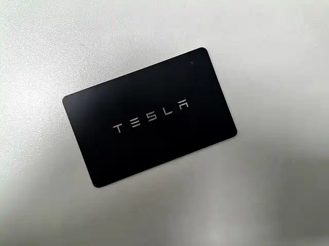 Tesla Model Y 2021 — фото 9