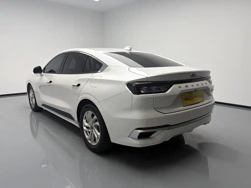 Ford Mondeo 2025 — фото 6