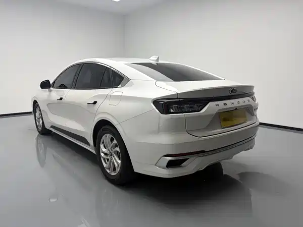 Ford Mondeo 2025