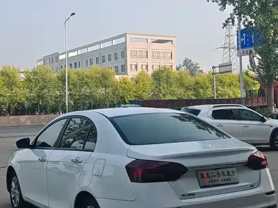 Geely Emgrand 2021