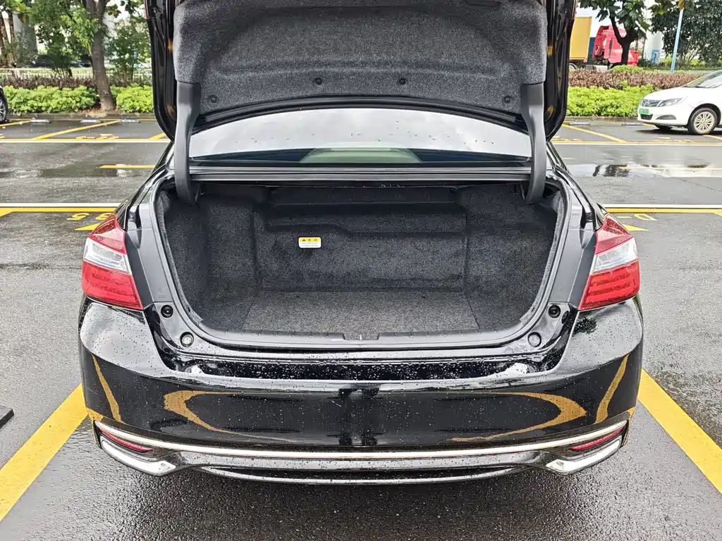 Honda Accord 2018 — фото 29