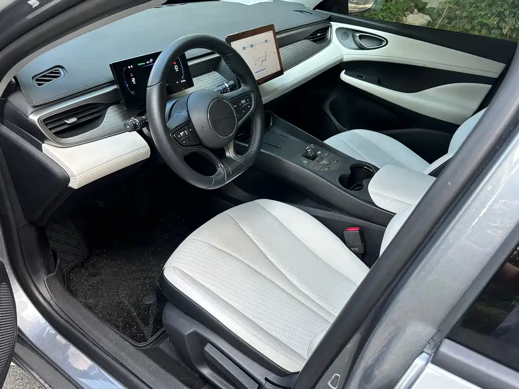 BYD Seal 05 DM-i 2025 — фото 9