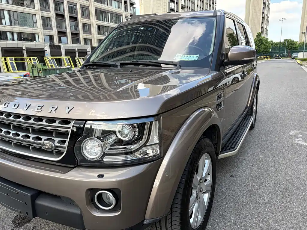 Land Rover Discovery 2016 — фото 11