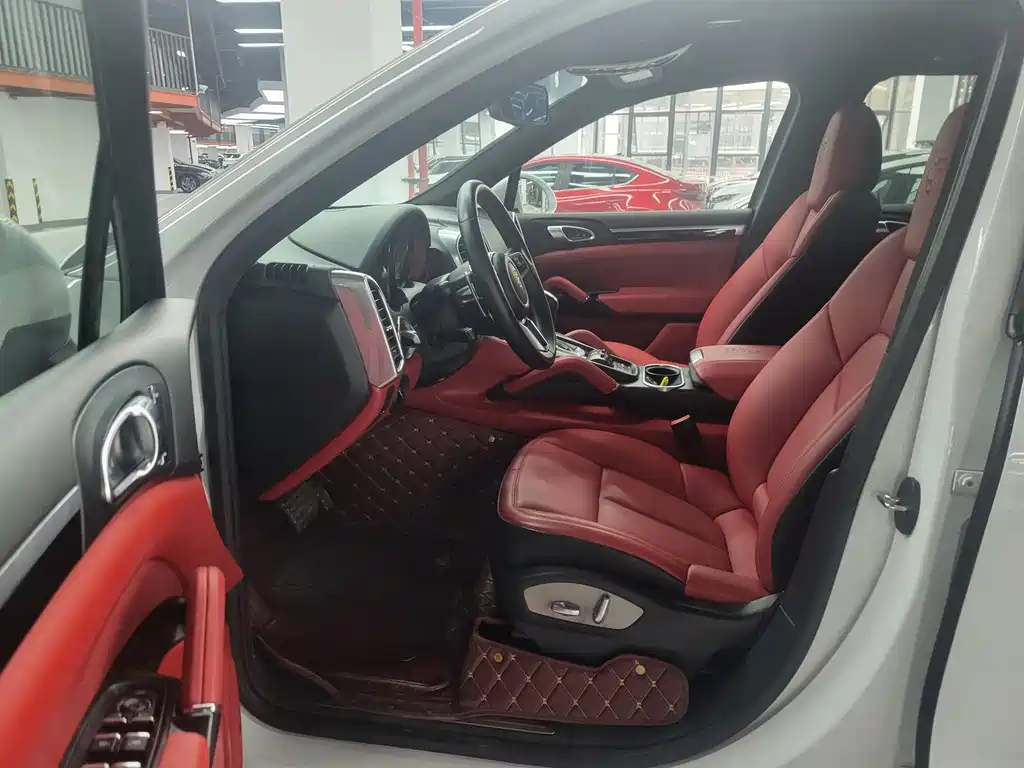 Porsche Cayenne 2014