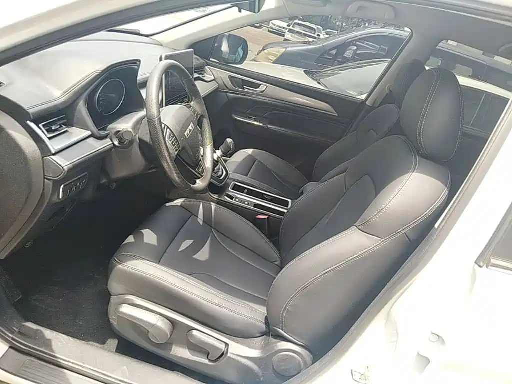Haval M6 2023 — фото 15