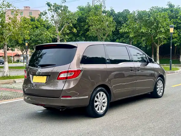 Buick GL8 2013
