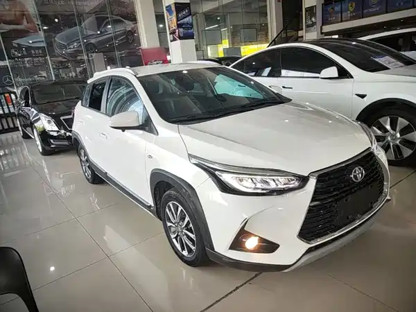 Toyota Yaris L 2022