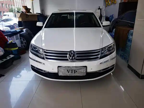Volkswagen Phaeton 2013