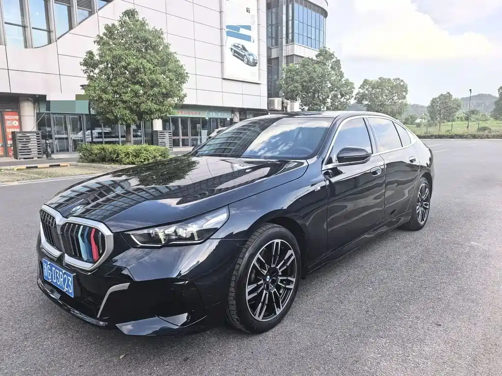 BMW 5 Series 2024