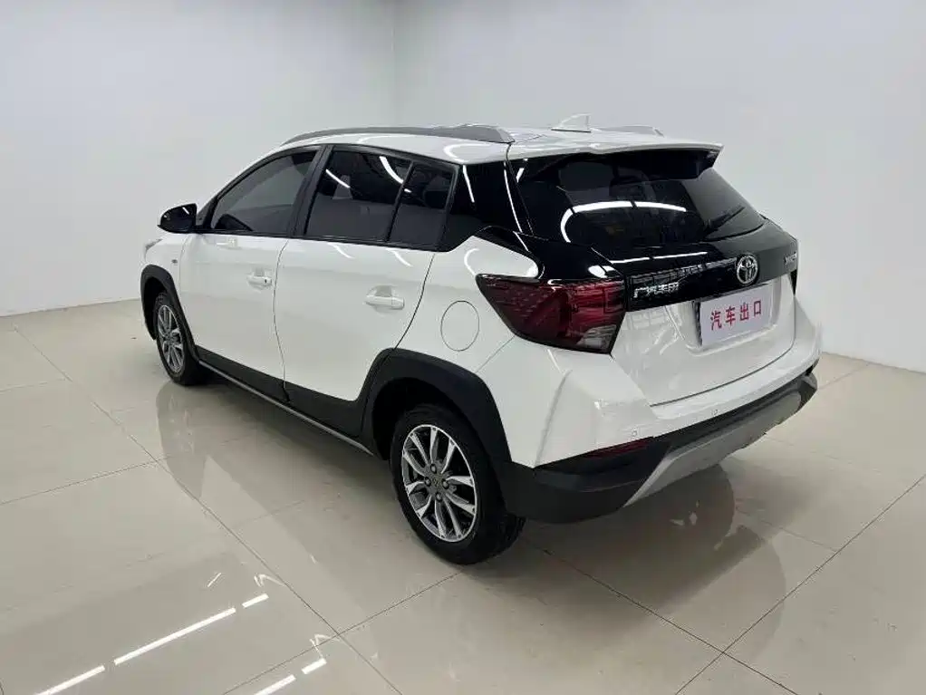 Toyota Yaris L 2022