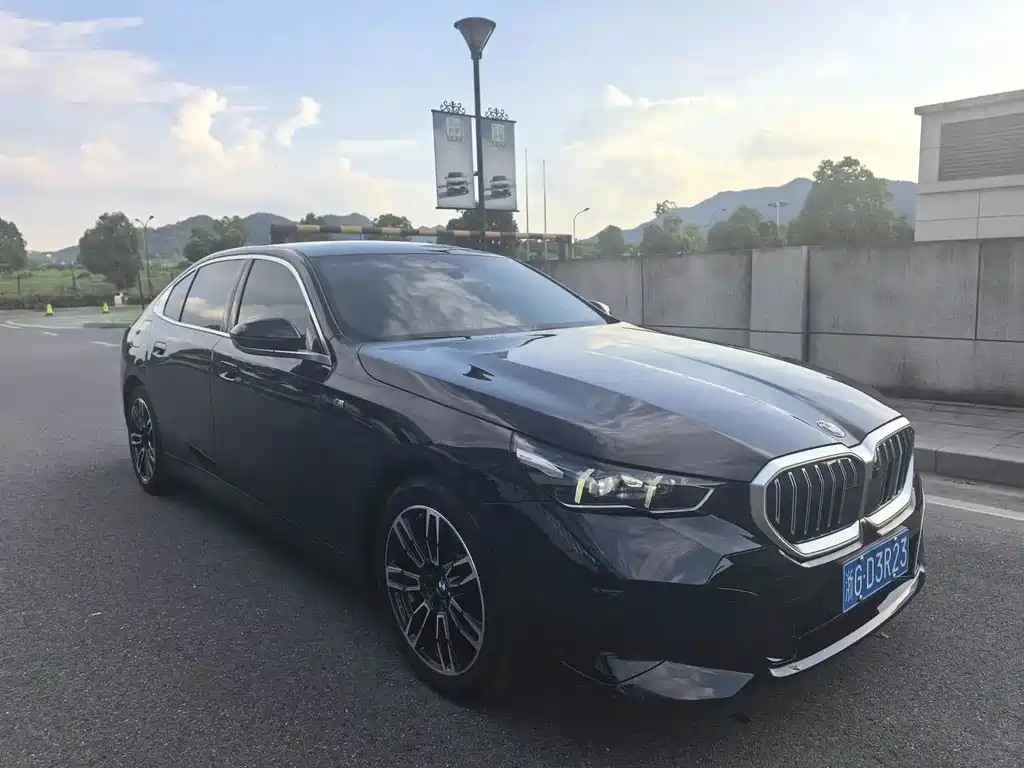 BMW 5 Series 2024