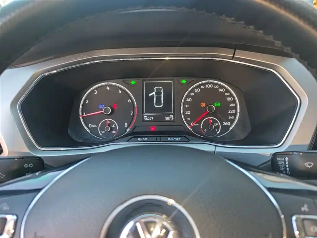 Volkswagen T-Cross 2020 — фото 12