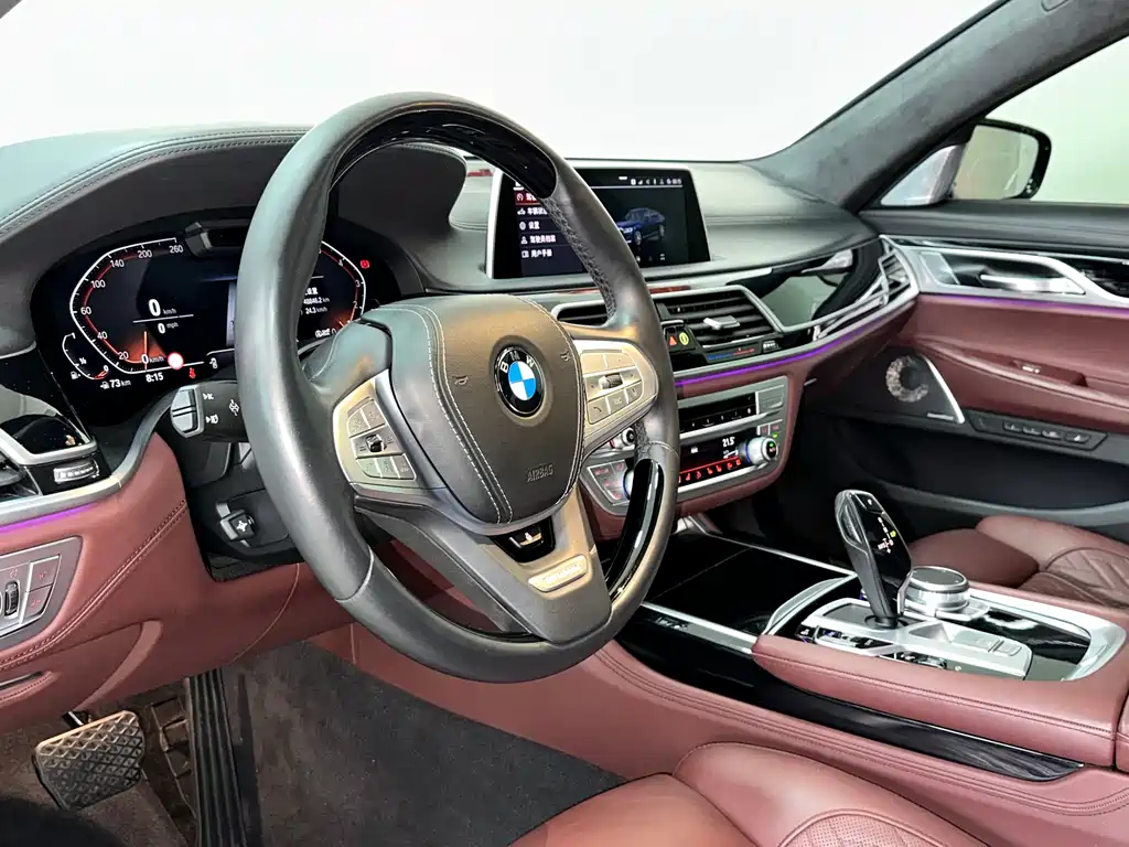 BMW 7 Series 2019 — фото 10
