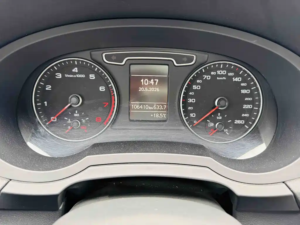Audi Q3 2013 — фото 14