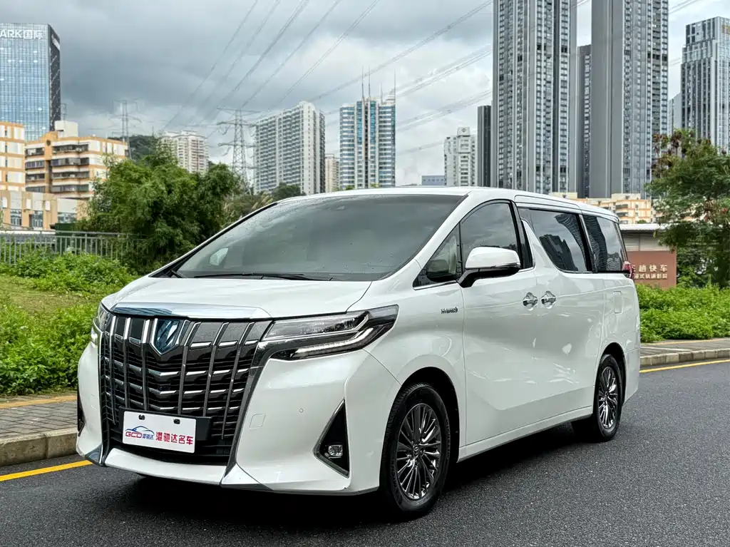 Toyota Alphard 2021 — фото 1