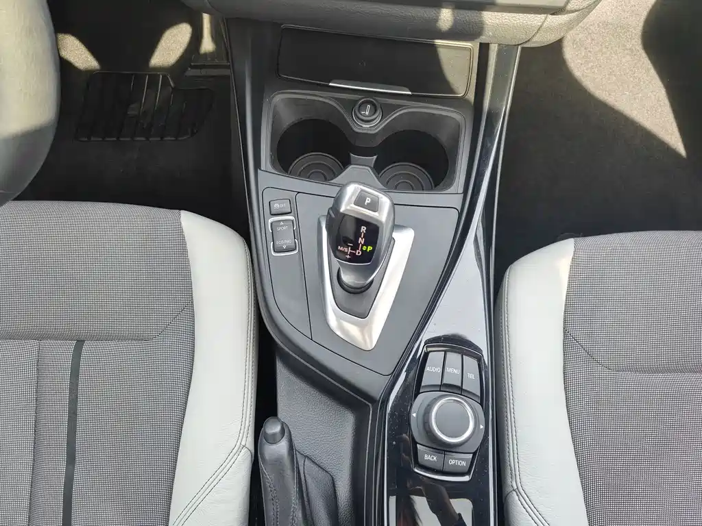 BMW 1 Series 2015 — фото 12