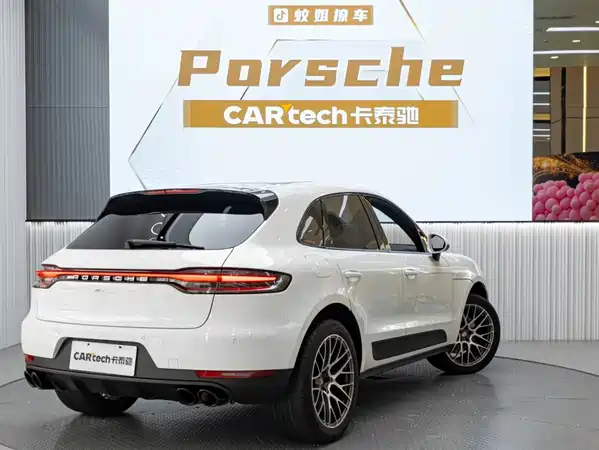 Porsche Macan 2021