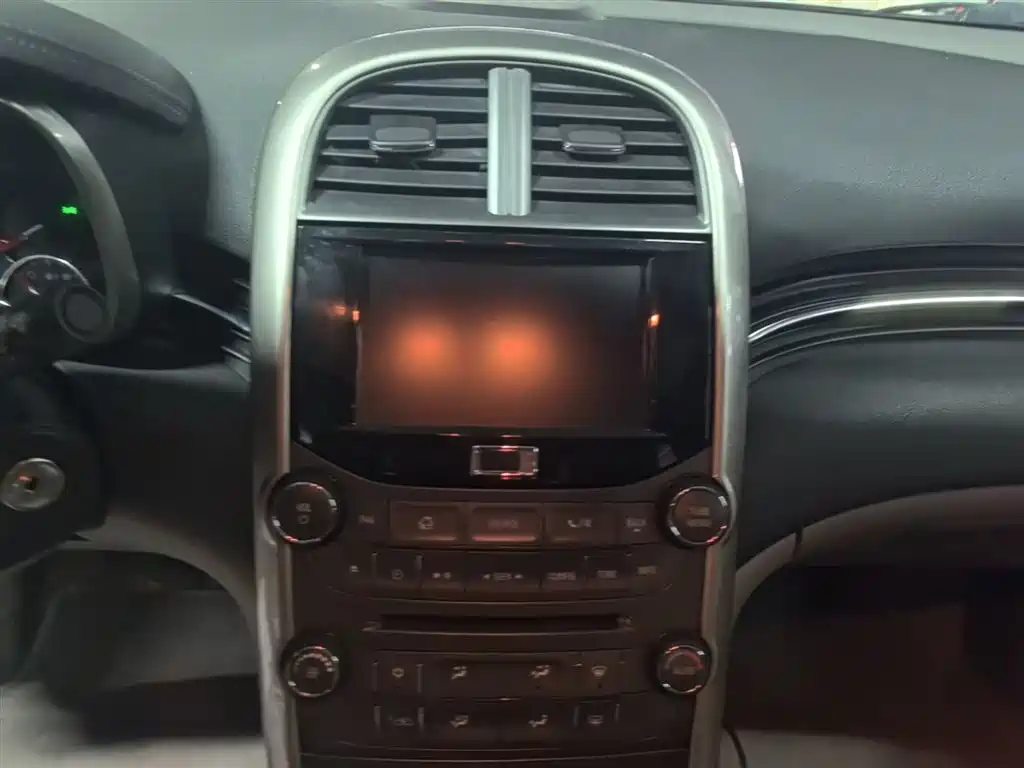 Chevrolet Malibu 2015 — фото 13