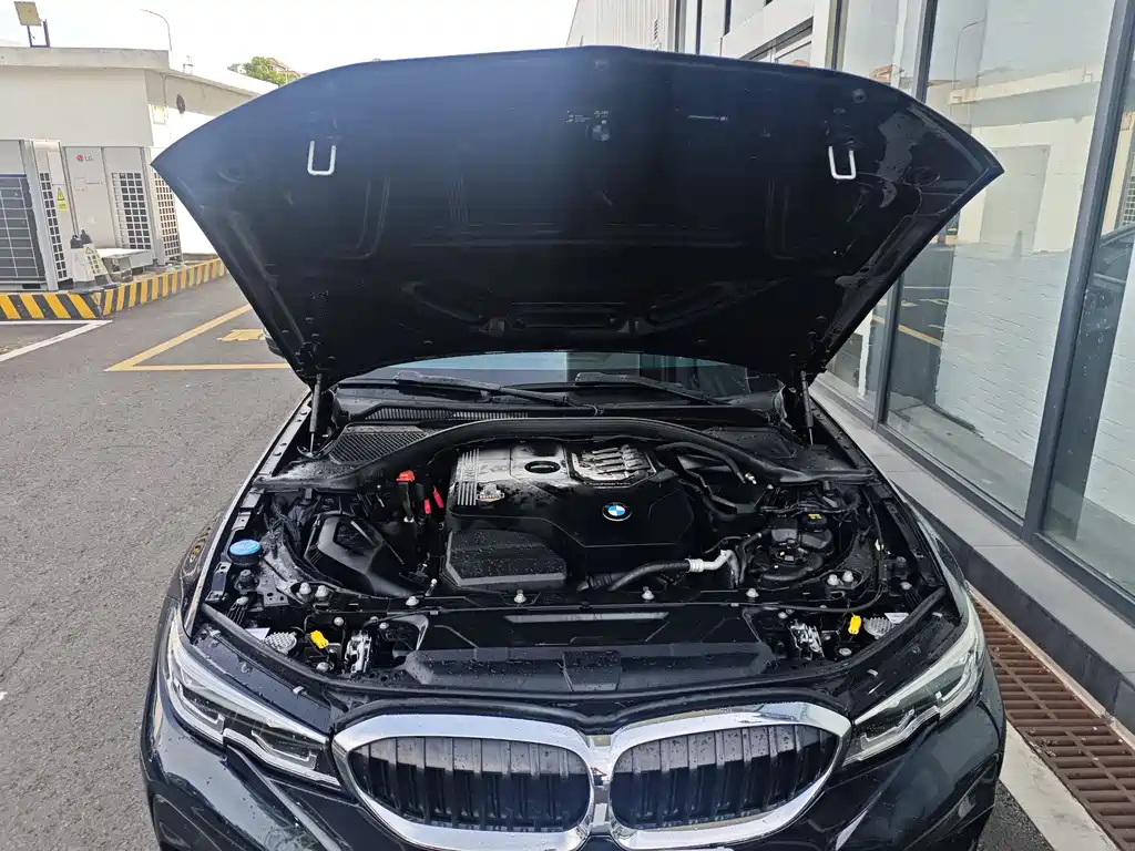 BMW 3 Series 2020 — фото 10