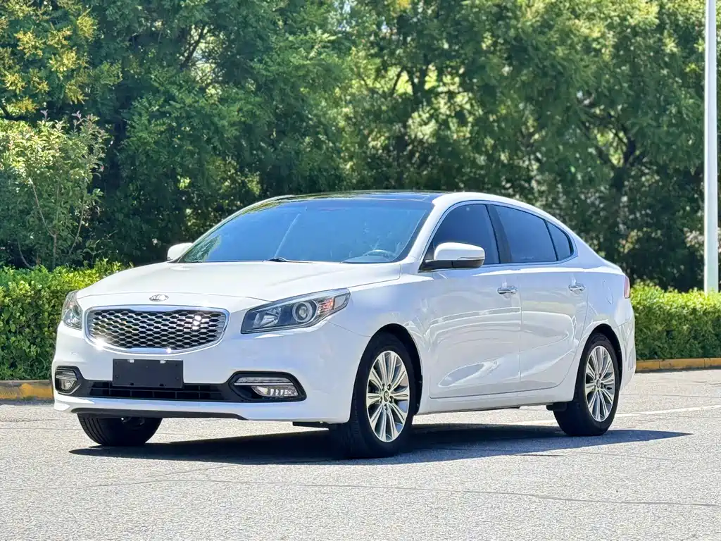 Kia K4 2017 — фото 1
