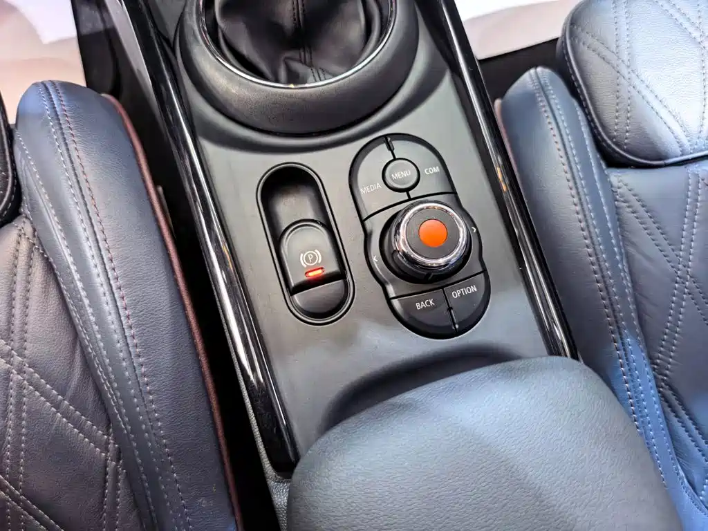 MINI Clubman 2019 — фото 11