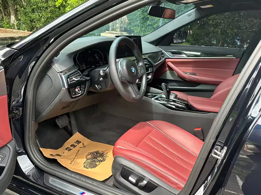 BMW 5 Series 2023
