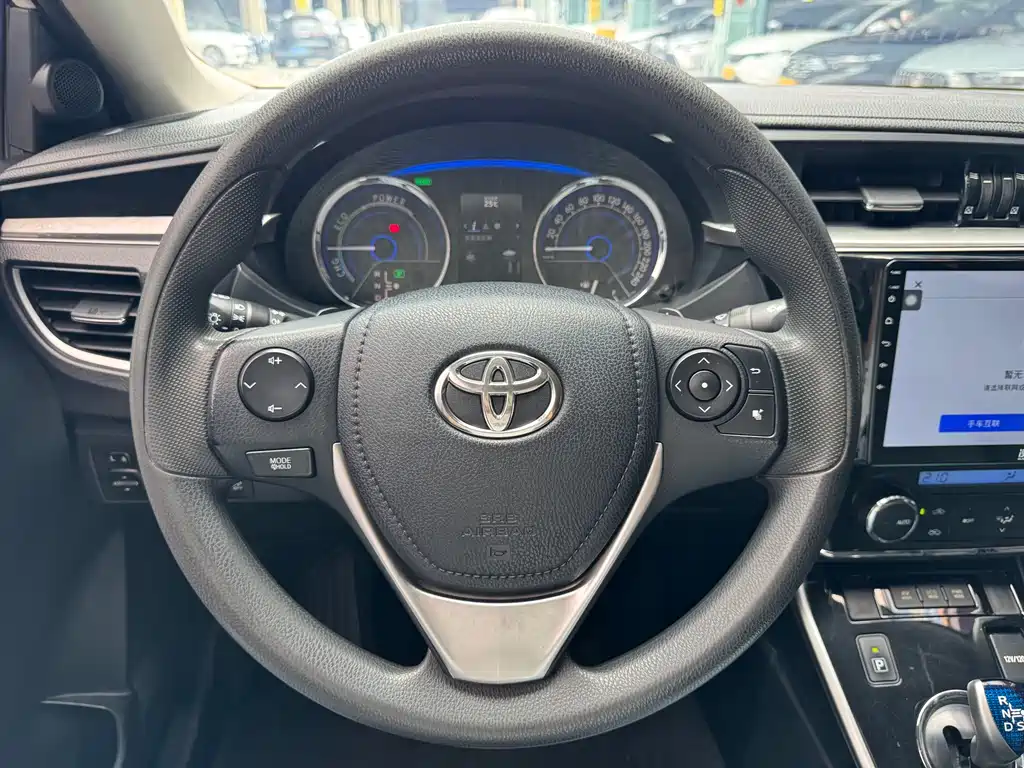 Toyota Corolla 2017 — фото 11