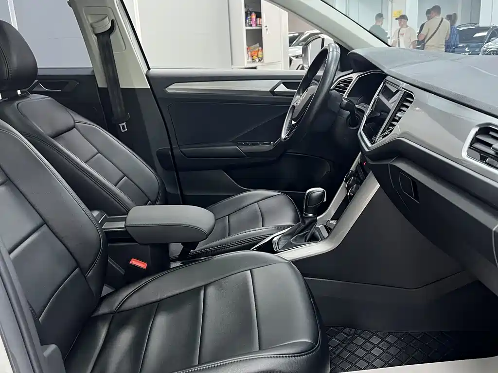 Volkswagen T-Roc 2022 — фото 24