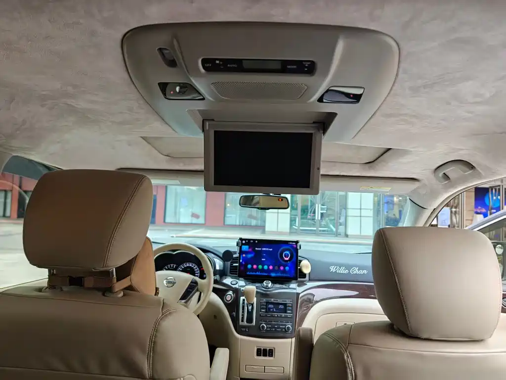 Nissan Quest 2017 — фото 13