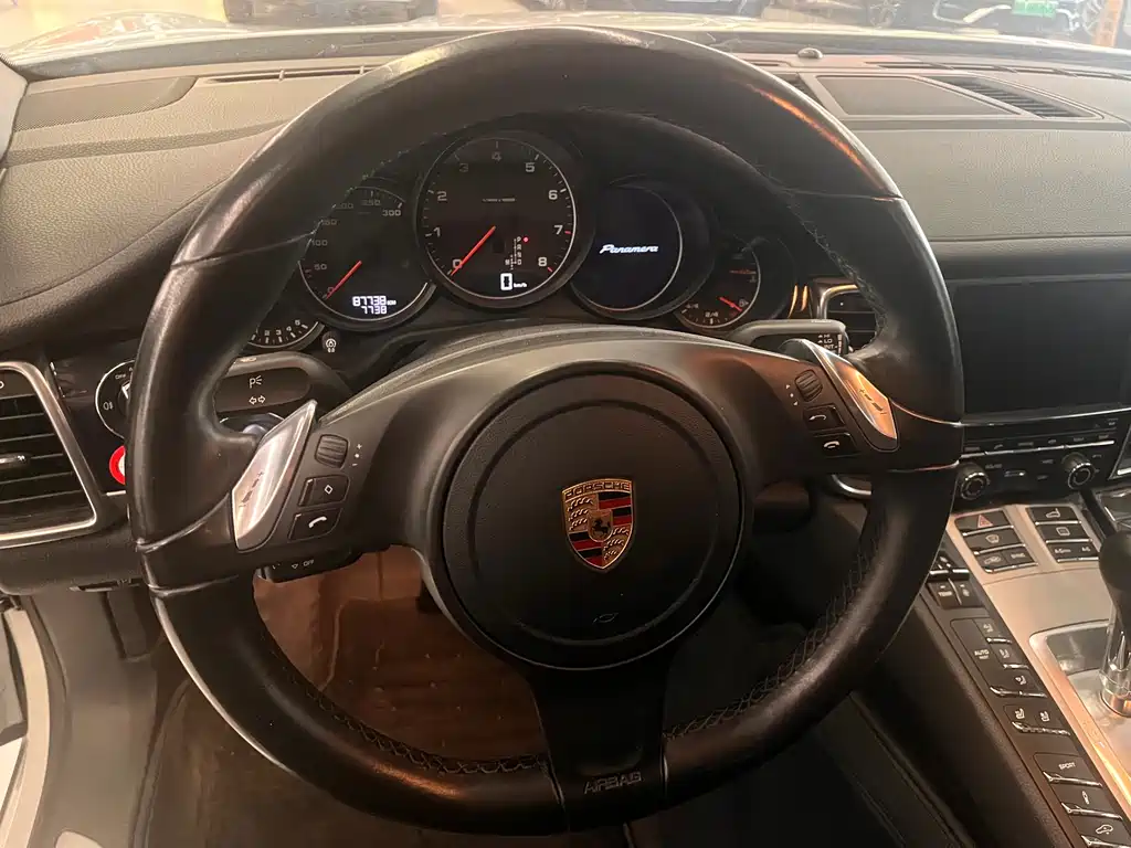 Porsche Panamera 2016 — фото 10